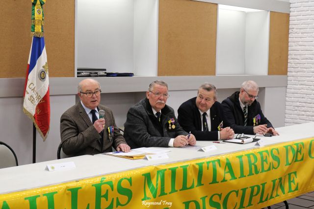 Assemblée des médaillés militaires : ...