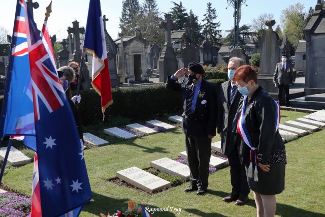 Cérémonie en hommage aux combattants de I'ANZAC ...