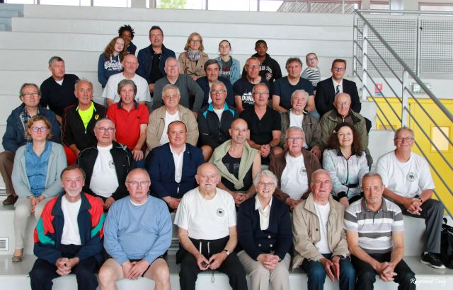 Gérard VÉRIN, doyen de la Gymnastique Volontaire Masculine fête ses 90 ans ...