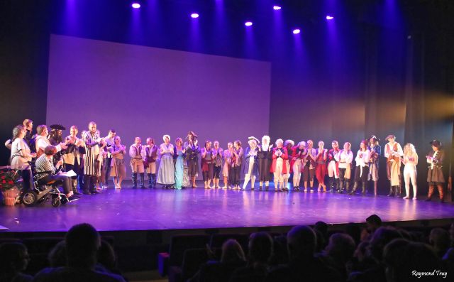 Les Pirates et la Fontaine de Jouvence avec le groupe Esquiss