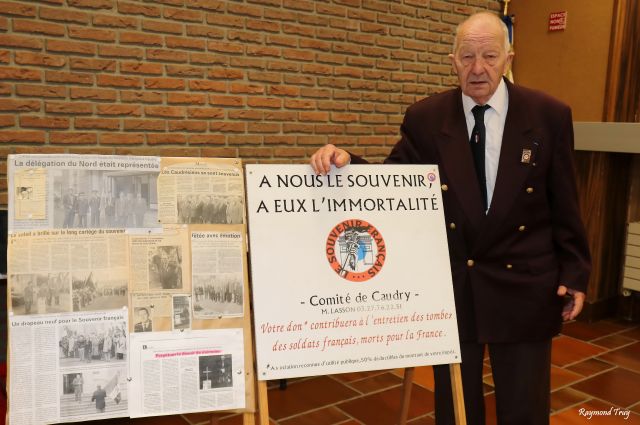 M. Lasson reçoit la Médaille de la Ville ...