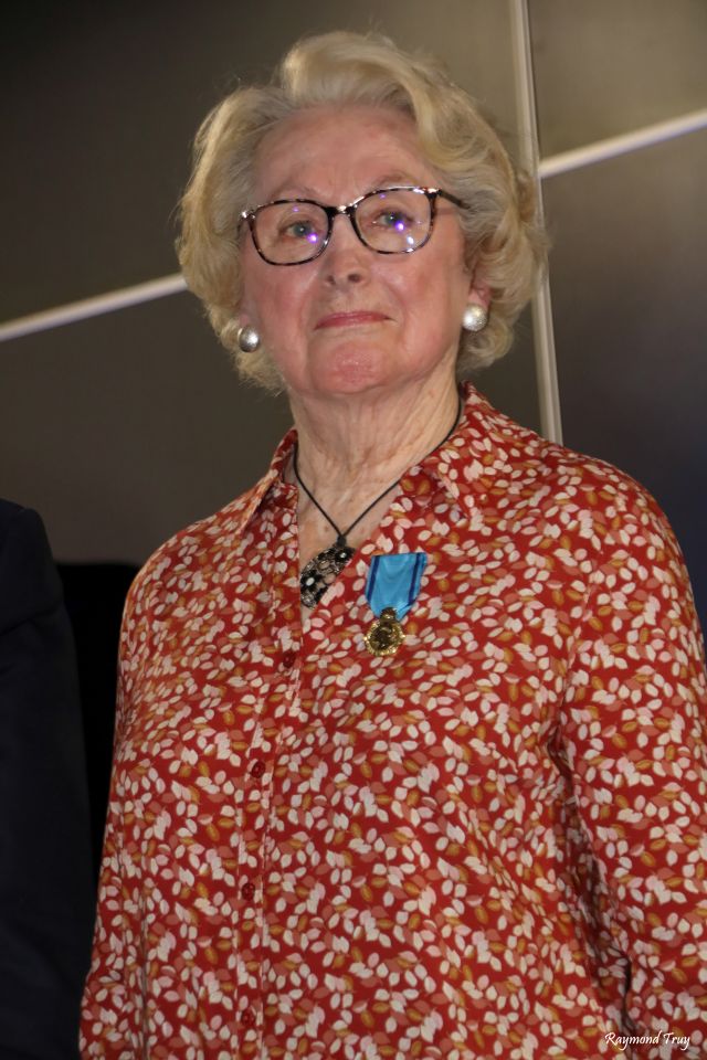 Médaille de la jeunesse, des sports et de l’engagement associatif échelon bronze pour Mme Nicole Bazain.