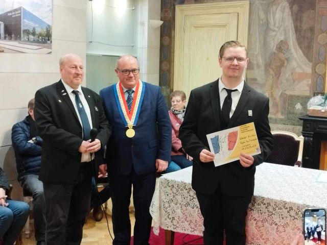 Mise à l'honneur de Tristan Naudy par le Souvenir Français ...