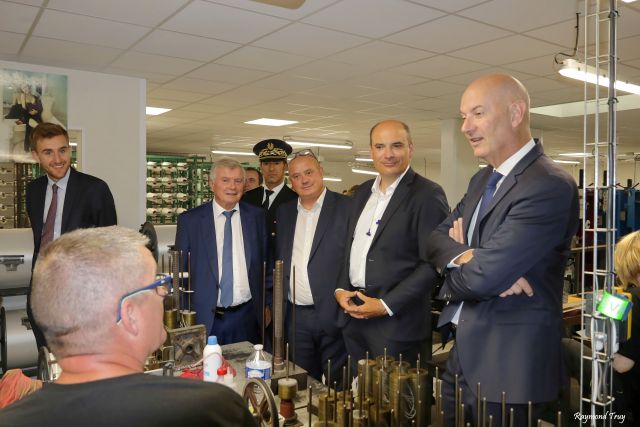 Nouvelle visite à Caudry du Ministre de l'Industrie Roland Lescure ...