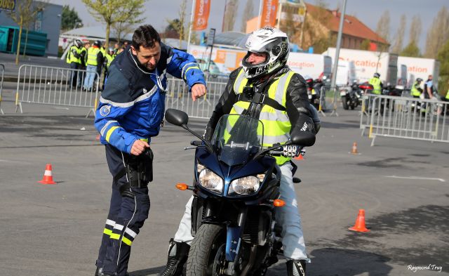 Opération « Reprise de guidon »...