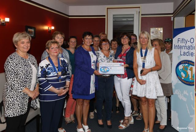 Remise de don par le Fifty one Lady de Caudry ...