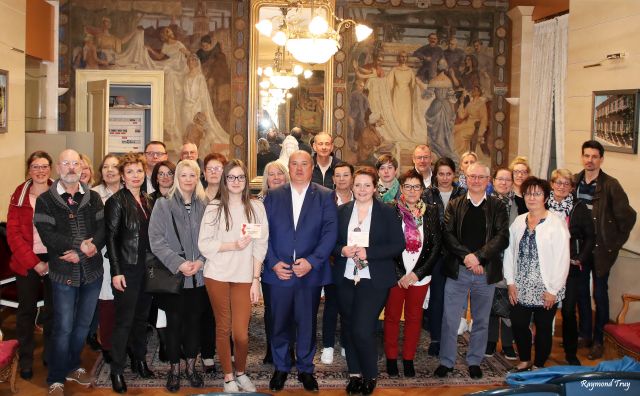 Remise des lots de l'opération « Caudry in Love » ...