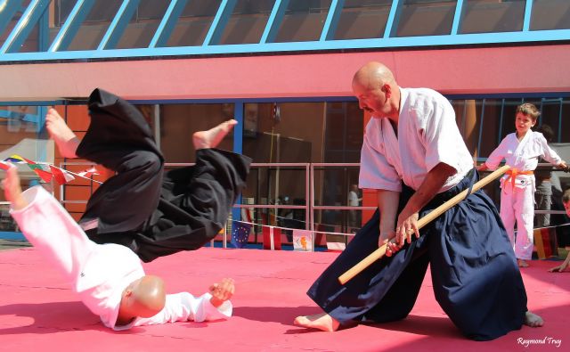 Stage Self Défense au dojo de Caudry ...