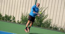 Création de deux terrains de tennis supplémentaires.