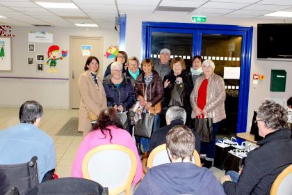 Distribution du traditionnel colis de Noël dans les EHPADs de Caudry