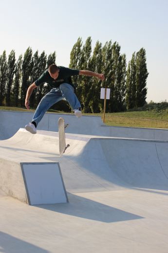 nouveau skate park